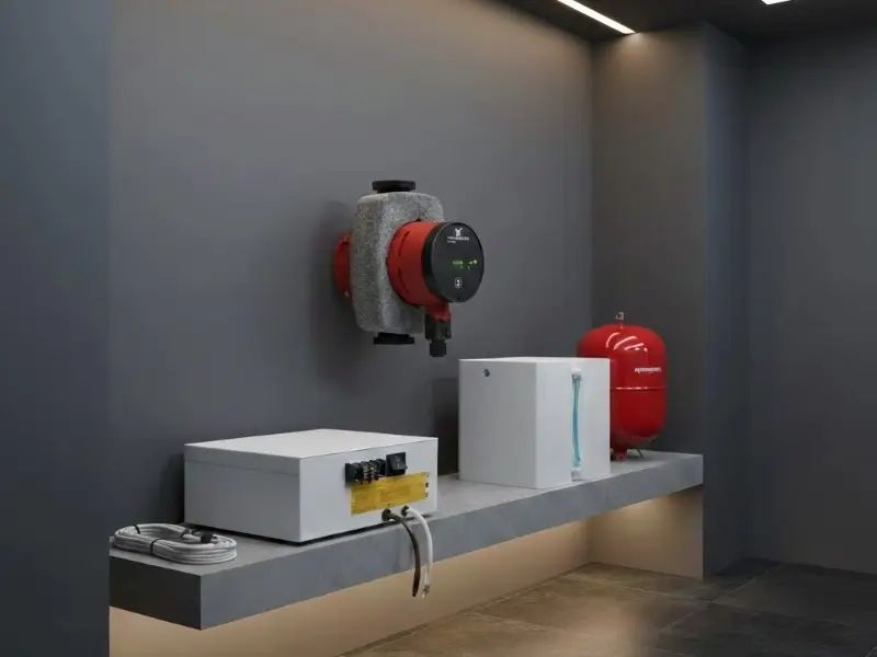 ПОМПИ, РАЗШИРИТЕЛНИ СЪДОВЕ, UPS